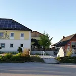 Bed & Breakfast Fruehstueckspension Wahl