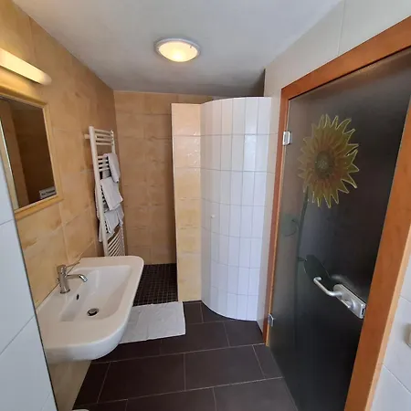 לינה וארוחת בוקר Fruehstueckspension Wahl