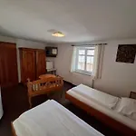 Fruehstueckspension Wahl 住宿加早餐酒店